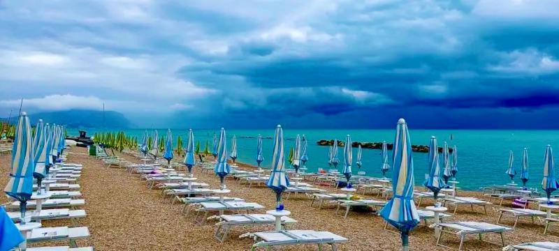 Villaggio I Giardini Del Conero Porto Recanati Kültér fotó